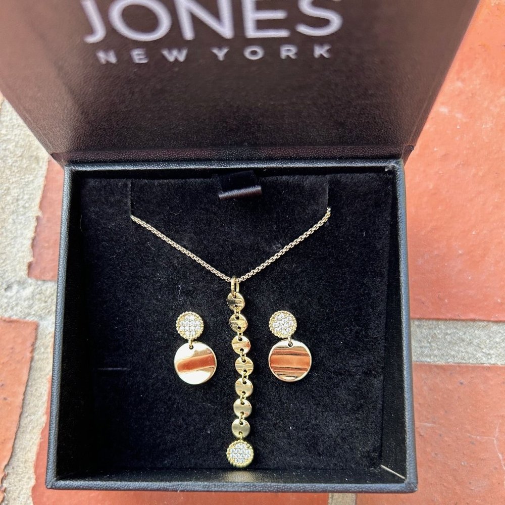 JNY Natalie Necklace and Earrings Set - GOLD